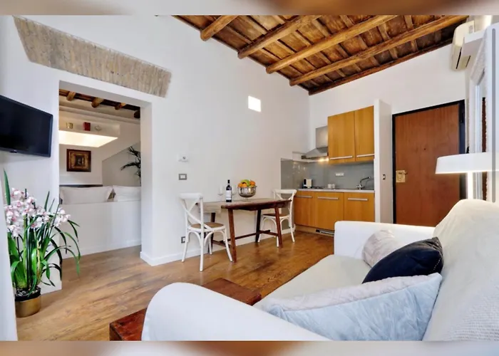 Labanca's Luxury Pantheon 2 Апартаменты *